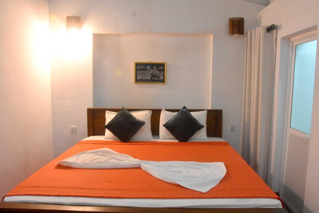 Hotel H2O Гампола Экстерьер фото